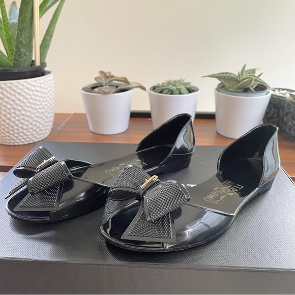 New As✨ Salvatore Ferragamo Jelly Flats - Authentic❣️Peep toe -signature bow🖤 - Picture 5 of 8